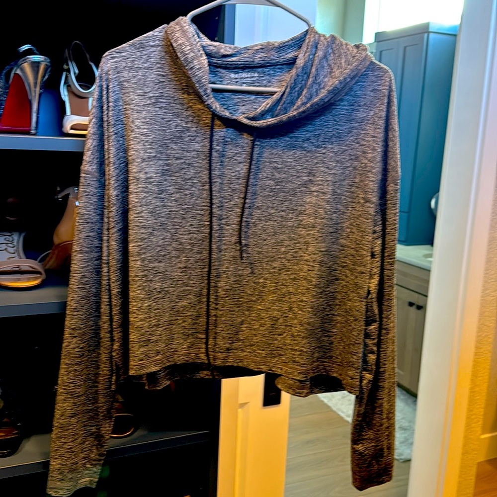 Athleta crop top